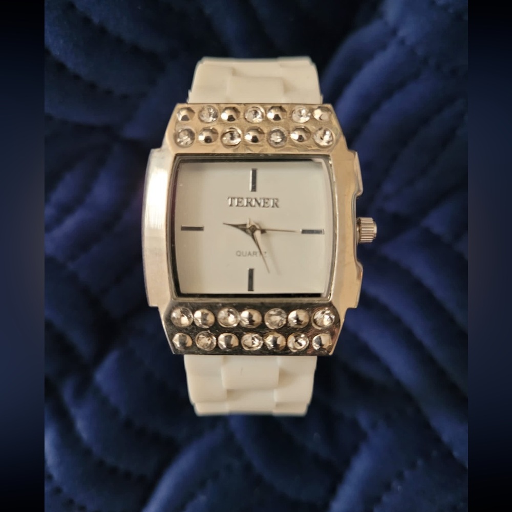 *NEW* Terner Woman’s Watch